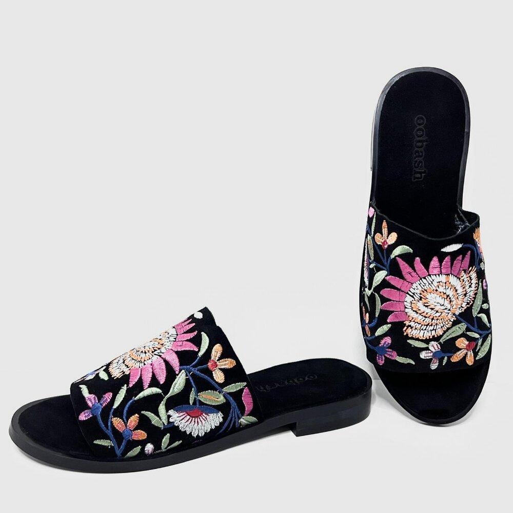 Rose black embroidered suede leather Mule